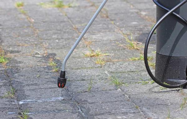 axholme-weed-control-services2 Weed control spraying